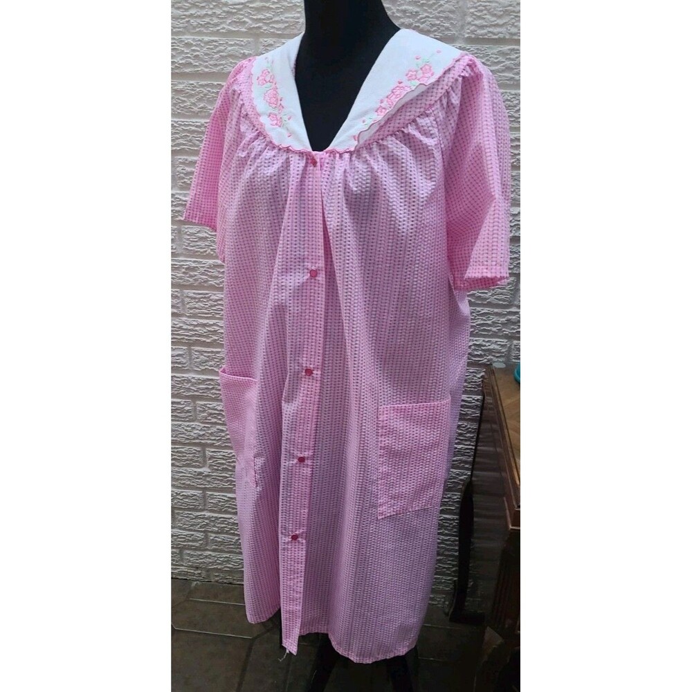 Dream Crest Housecoat Seersucker Women Size XL Embroidered Pink Gingham EUC
